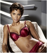 Noemie Lenoir Nude Pictures