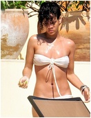 Rihanna Nude Pictures