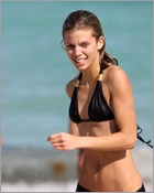 annalynne-mccord_11.jpg - 82 KB