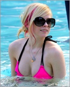 avril-lavigne_06.jpg - 139 KB