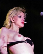 courtney-love_02.jpg - 107 KB