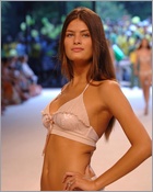isabeli-fontana_04.jpg - 104 KB