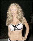 kendra-wilkinson_04.jpg - 144 KB