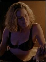 Elisabeth Shue nude