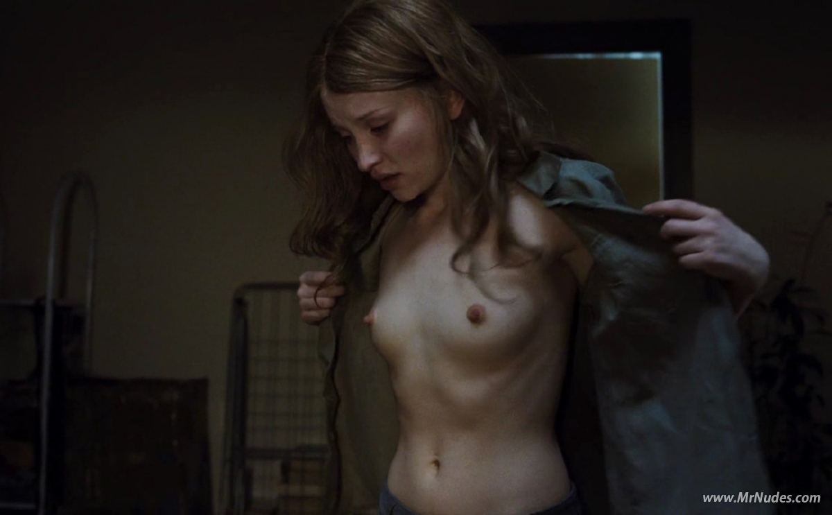 Emily Browning Sex Pictures All Nude Celebs Free Celebrity Naked Images And Photos