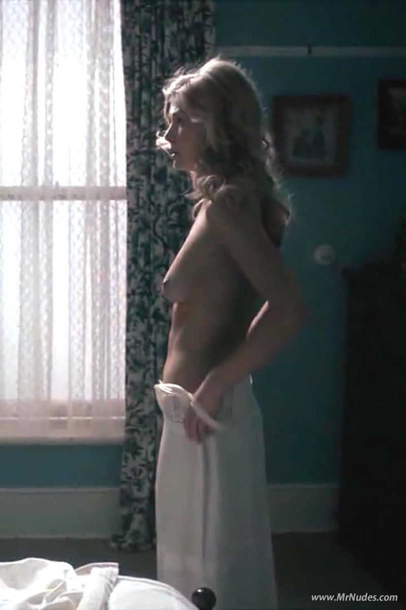 Rosamund Pike Sex Pictures All Nude Celebs Free Celebrity Naked Images And Photos